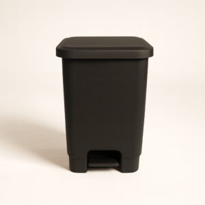 Lixeira pedal preta 50l lp